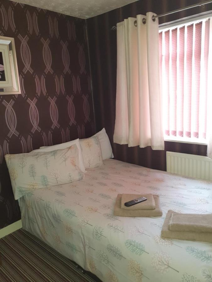 The Rutlands Bed & Breakfast Blackpool Exterior photo