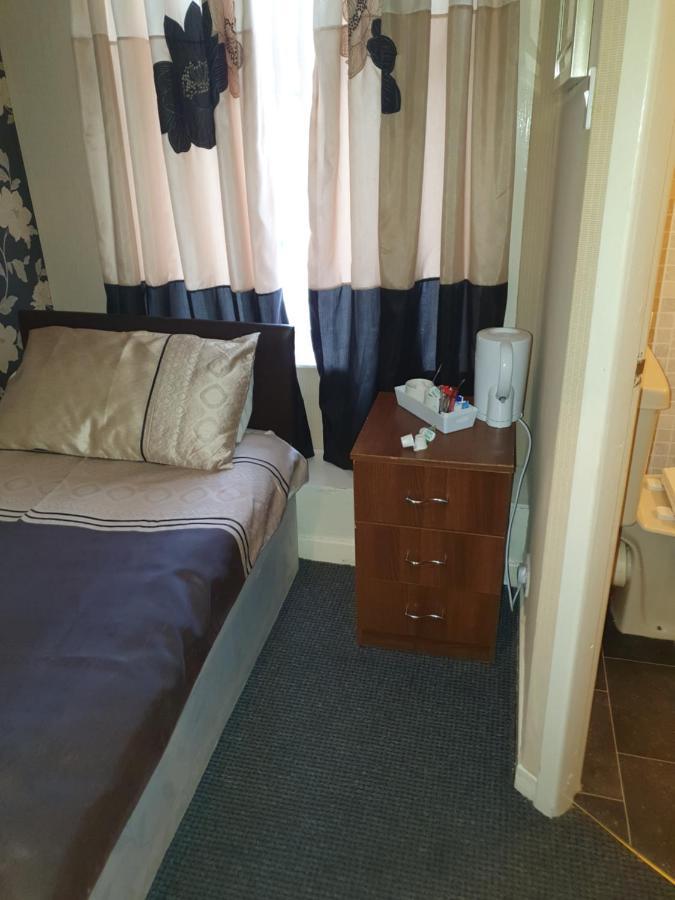 The Rutlands Bed & Breakfast Blackpool Exterior photo